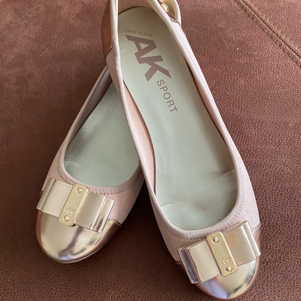 Anne Klein Pink and Gold Flats with Buckle 8 1/2M
